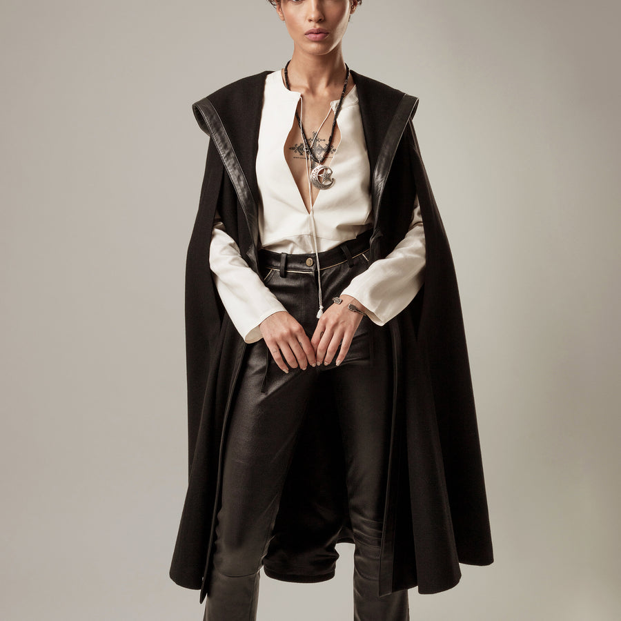 Midi Cape Burnous in Black Wool Felt
